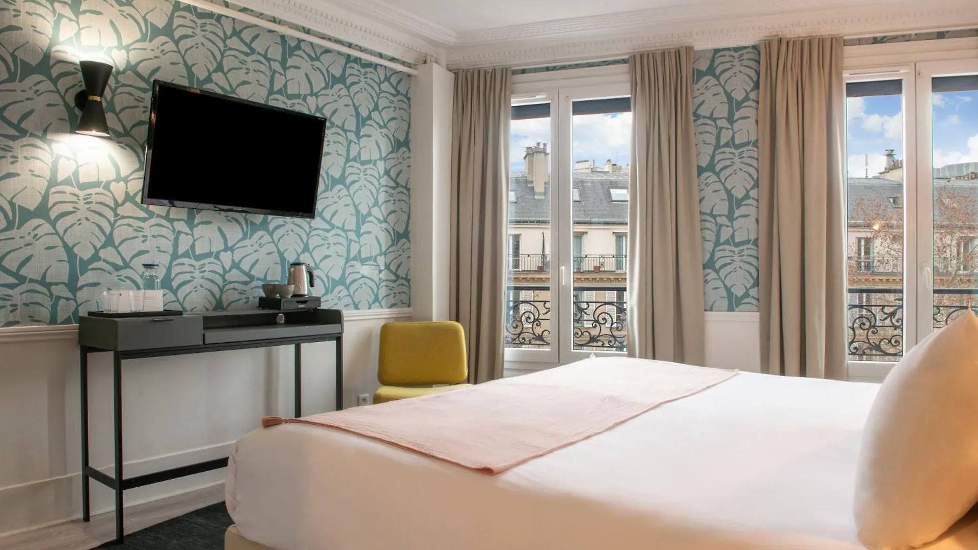 Avama Prony Otel 3*