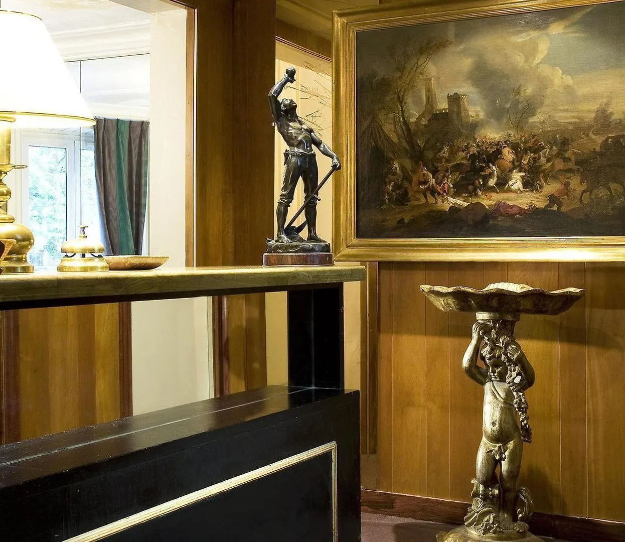 Avama Prony 3* Paris