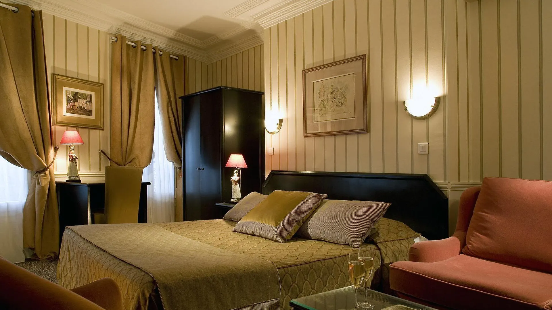 Avama Prony 3* Paris