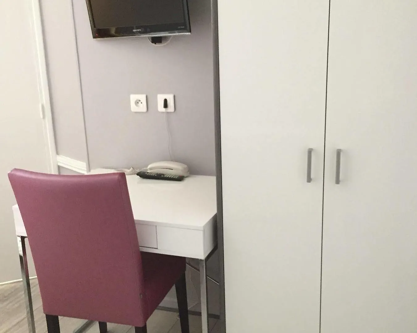 Avama Prony Hotel 3*
