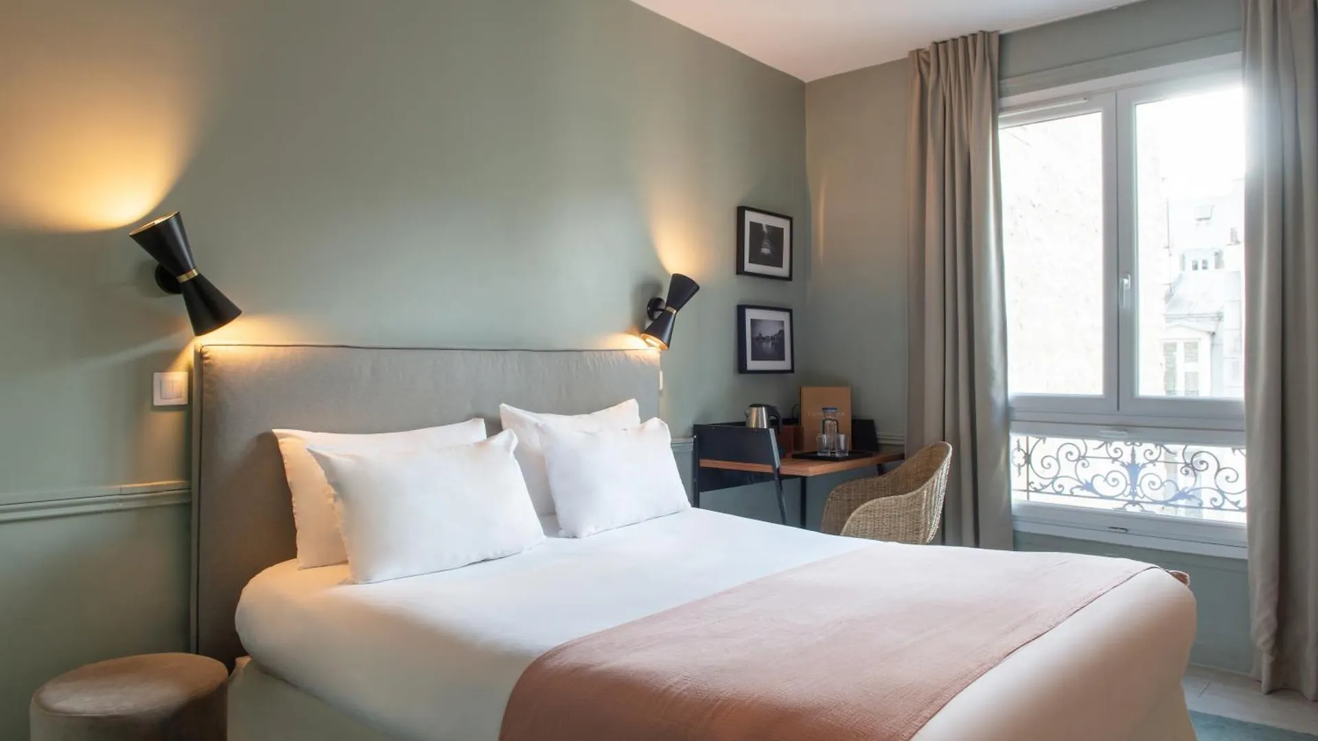 Avama Prony Hotel 3*