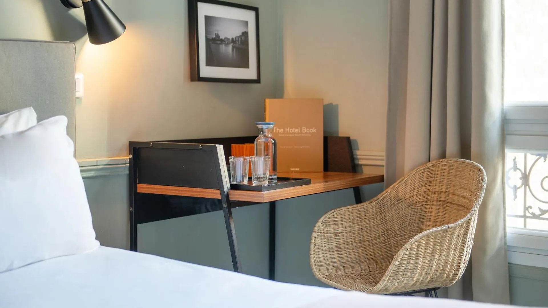Avama Prony Hotel París