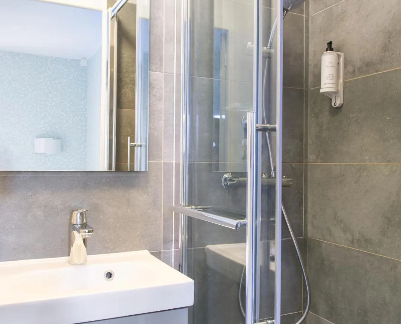 Hotel Avama Prony París